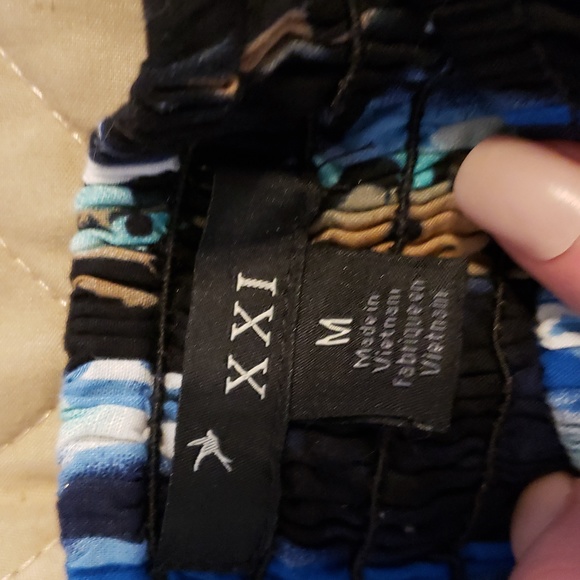 Skirt - Picture 3 of 3